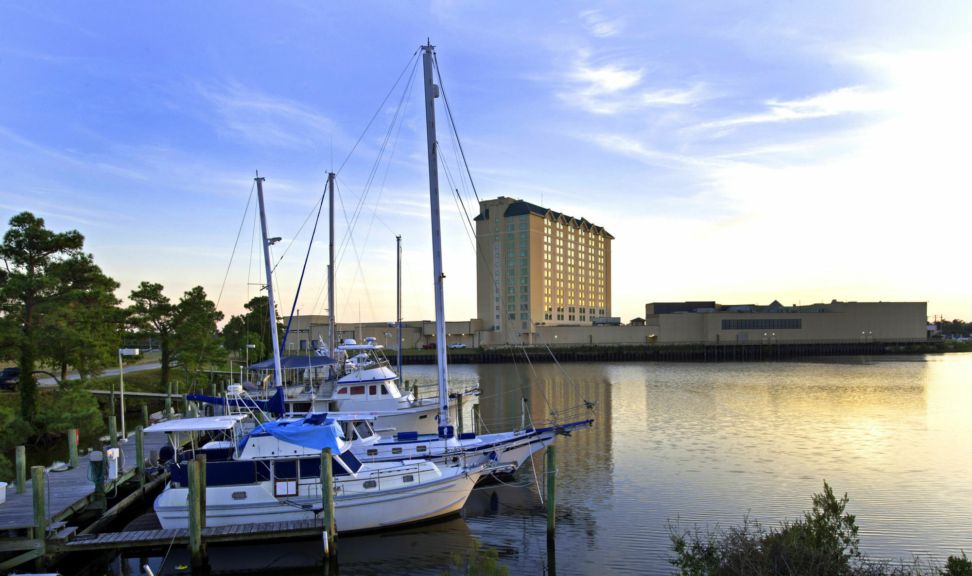 Hollywood Casino Gulf Coast Hotel Bay St. Louis Exterior foto
